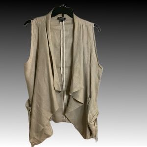 Chabi Chic Open front Linen vest